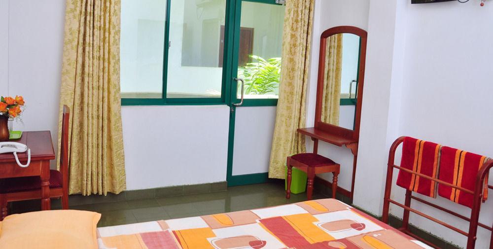 Oyo 290 Night Station Hotel Panadura Luaran gambar