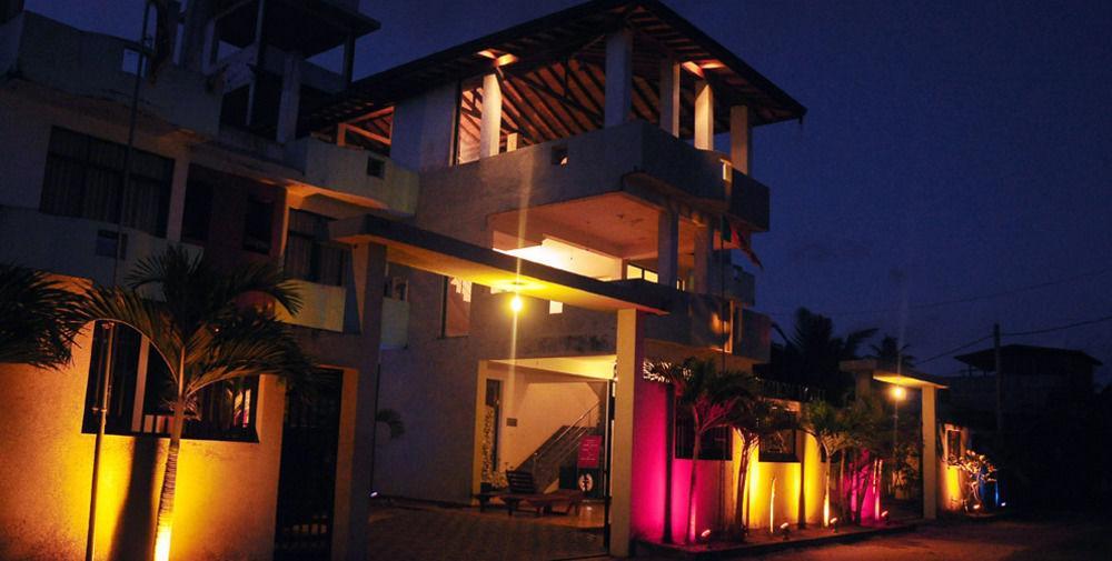 Oyo 290 Night Station Hotel Panadura Luaran gambar