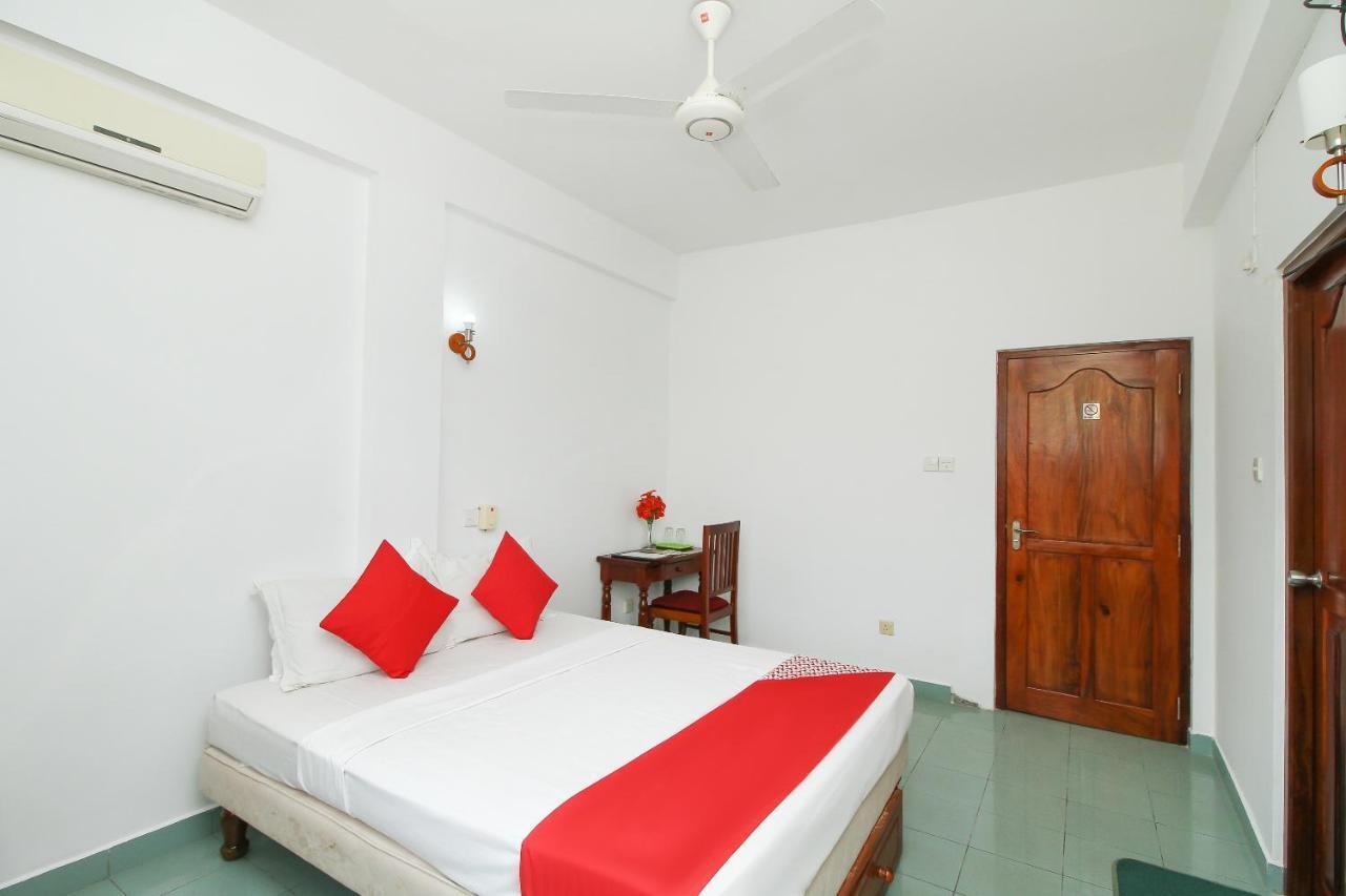 Oyo 290 Night Station Hotel Panadura Luaran gambar