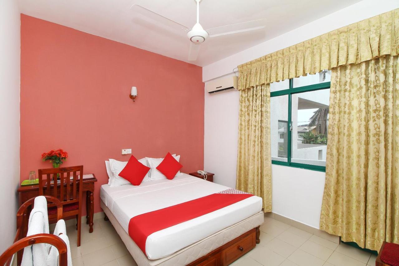 Oyo 290 Night Station Hotel Panadura Bilik gambar