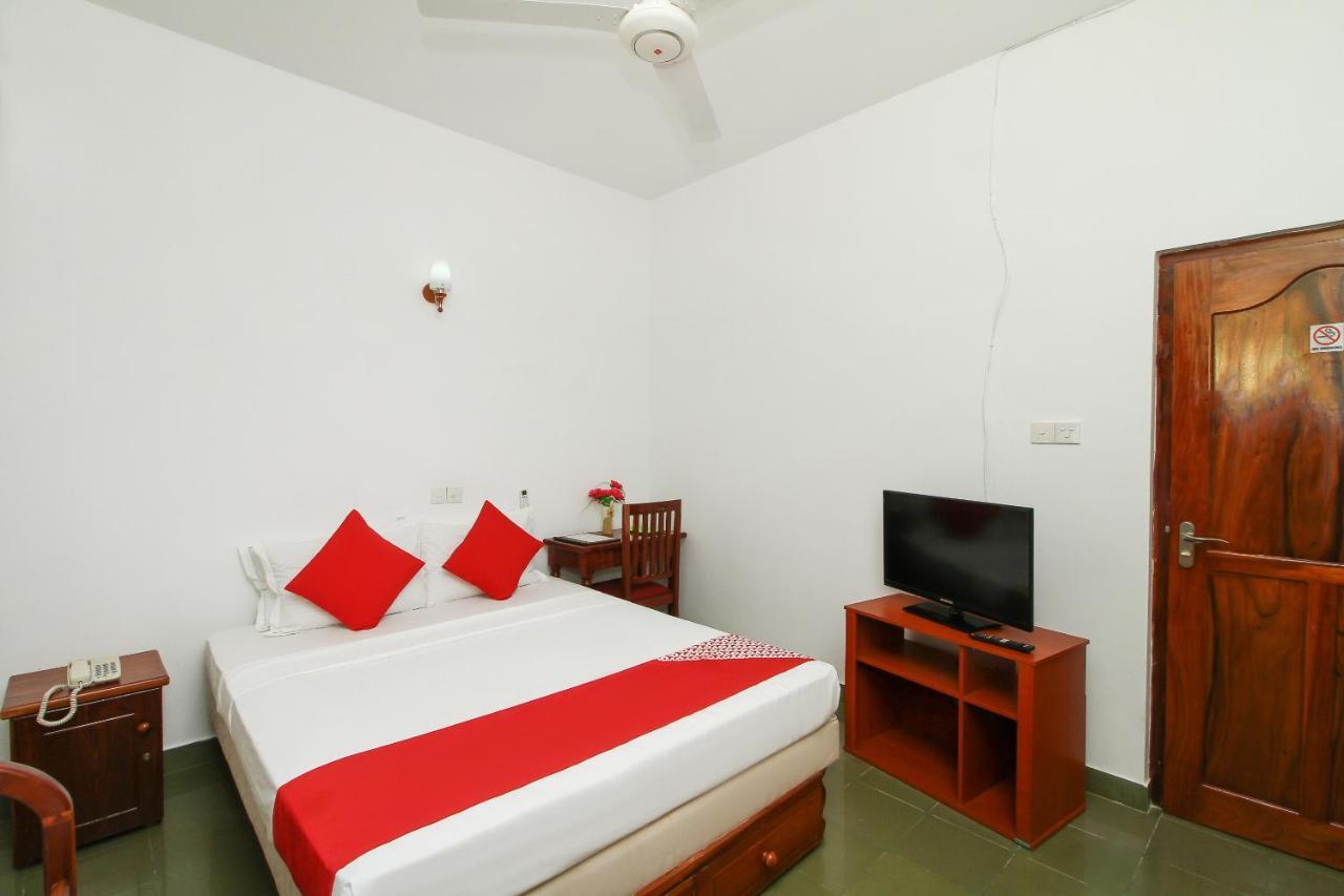Oyo 290 Night Station Hotel Panadura Luaran gambar