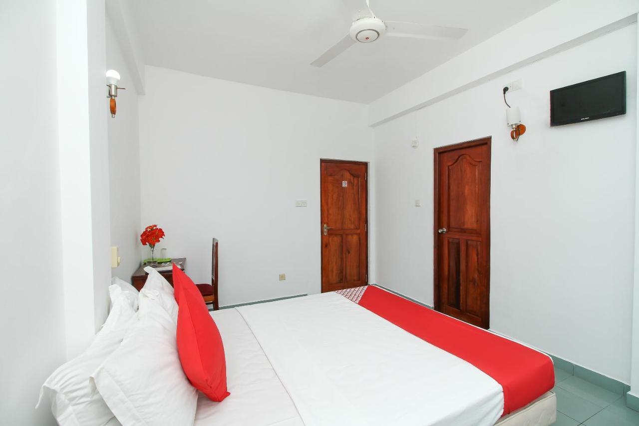 Oyo 290 Night Station Hotel Panadura Luaran gambar